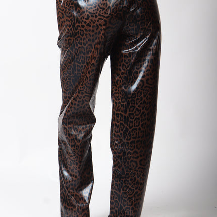 Pantalón vinipiel diseño animal print.