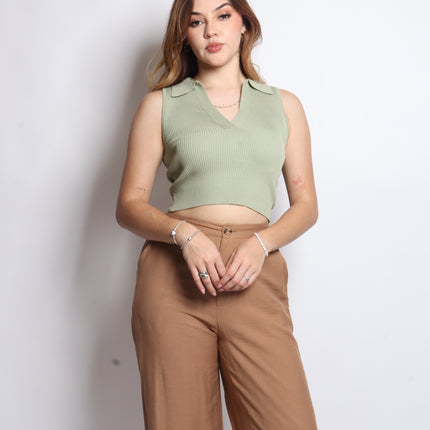 Blusa ajustada cuello v.