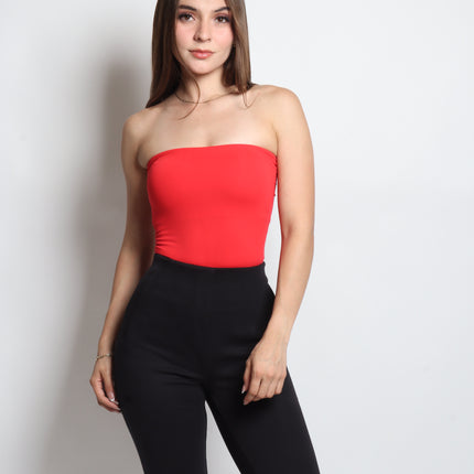 Blusa strapless.